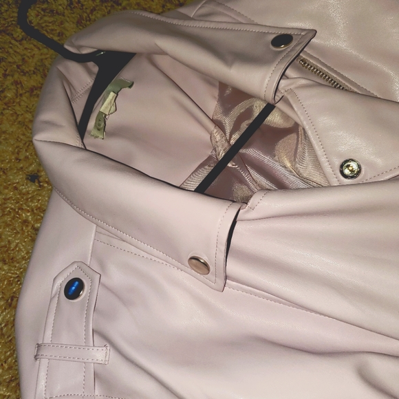 Lavender leather jacket - Picture 2 of 7